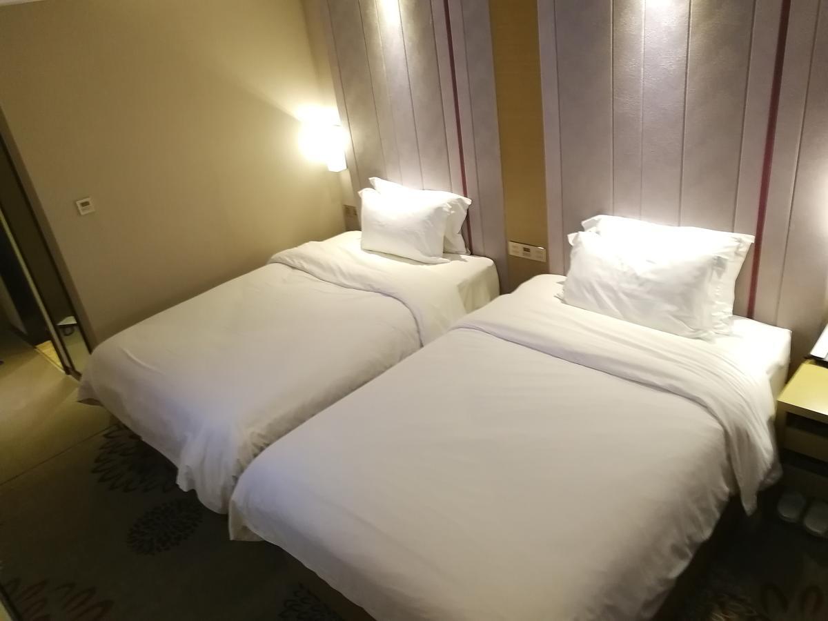 Zmax-Yantai Shimao Coast Branch Hotell Exteriör bild